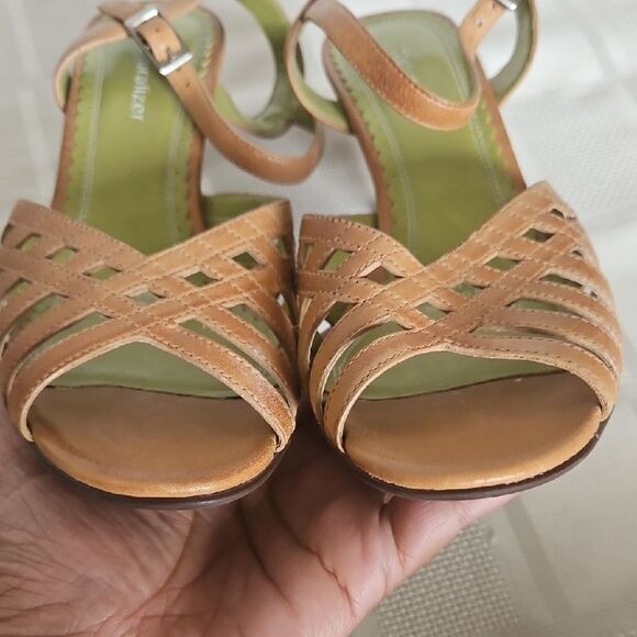 Naturalizer Women's Tan Strappy Sandals - Picture 7 of 16